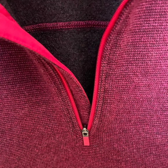 Mountain hardware women’s medium pullover. Ski sweater/ athleisure. - Picture 3 of 7